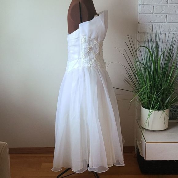 Vintage White Organza Wedding or Prom Dress 9/10 - Picture 8 of 11